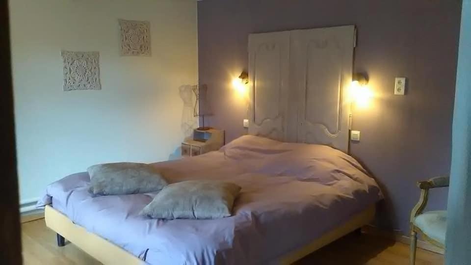 La Bourgseigneurie Hotel Bourseigne-Vieille Luaran gambar